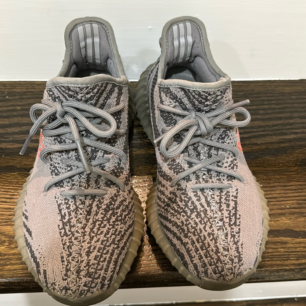 Yeezy 350 V2